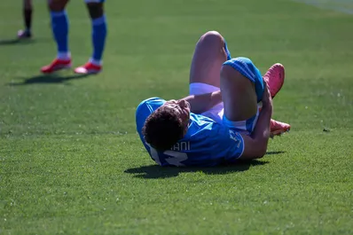 Napoli, si ferma Rrahmani: le prime sensazioni sull’infortunio del difensore