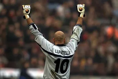 Serie A, Lukaku prende il 90: dal 69 di Meggiorini al 10 di Lupatelli, i numeri di maglia più curiosi della storia