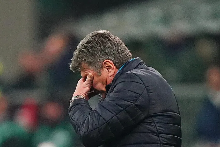 Napoli, il confronto tra Mazzarri e Garcia è impietoso: esonero dietro l’angolo