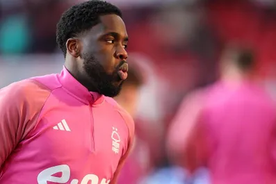 Calciomercato Napoli, pronto l’affondo per Mangala: accelerata per bruciare la concorrenza della rivale