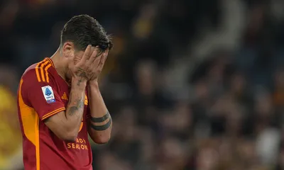 Roma, ansia per Dybala: giocherà contro il Bayer? De Rossi aggiorna sulle sue condizioni