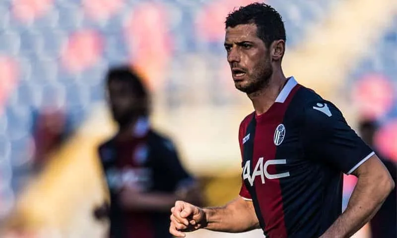 Bologna, infortunio Dzemaili: le sue condizioni e i tempi di recupero