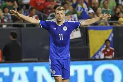 Dzeko, momento magico! Rete numero 50 in Nazionale