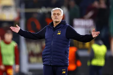 Calciomercato Roma, intrigo Mourinho: eroe di coppa, ma futuro in bilico
