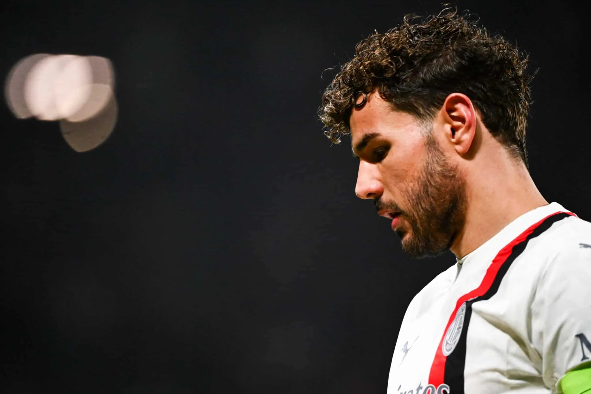 Verona-Milan, perché Theo Hernandez ammonito? Doppia beffa al fantacalcio