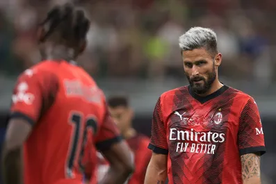 Milan, perché non giocano Giroud e Leao in Milan-Empoli? Le motivazioni diverse dietro alle esclusioni