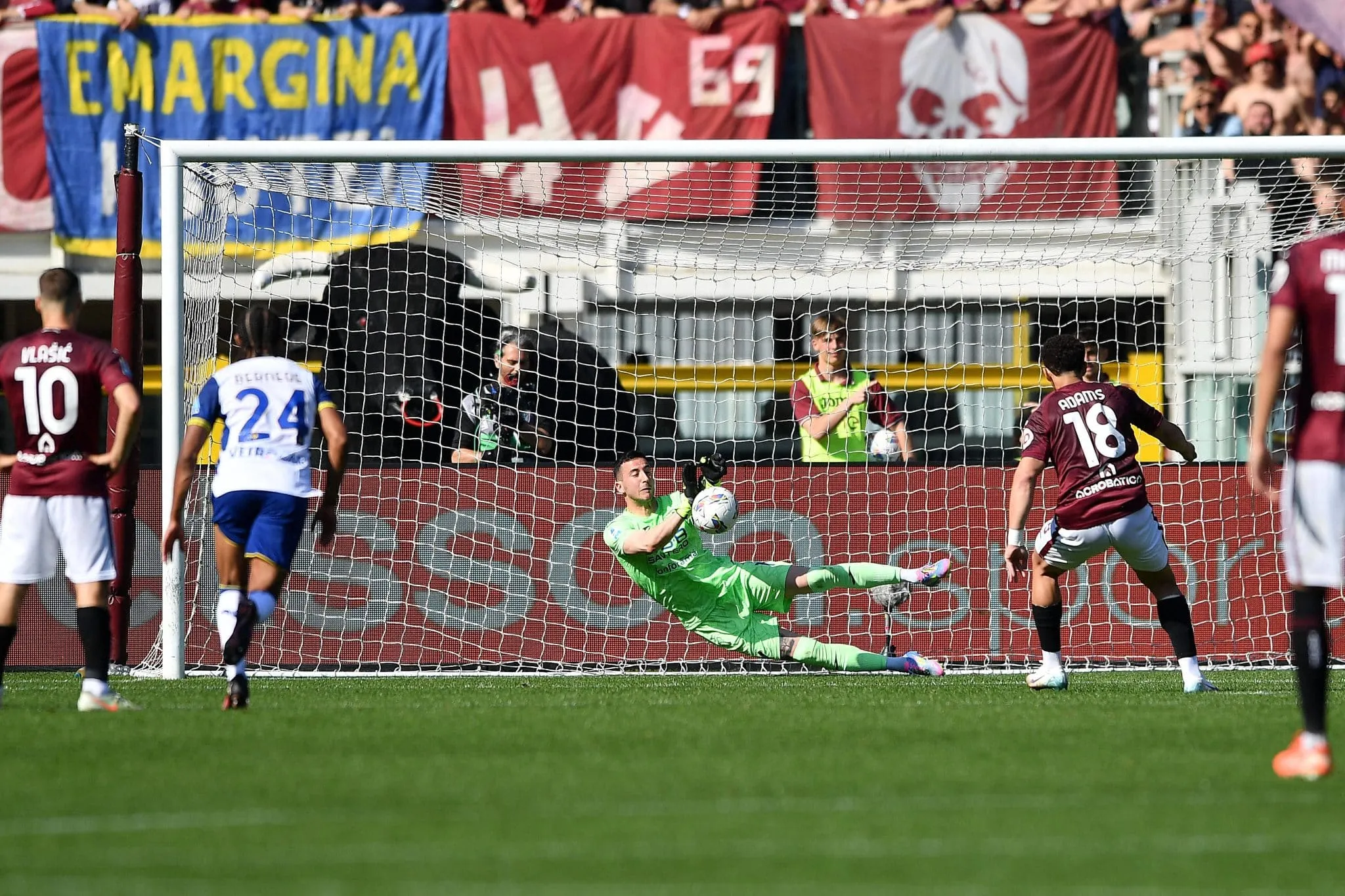 Calciomercato Verona, Montip&ograve; ha fatto girare molte teste in Serie A: c&rsquo;&egrave; il Torino,&nbsp;ma&nbsp;non&nbsp;solo