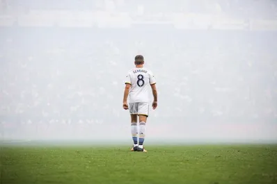 Steven Gerrard, dalla tragedia di suo cugino alla vittoria della Champions: tutto sulla leggenda dei reds