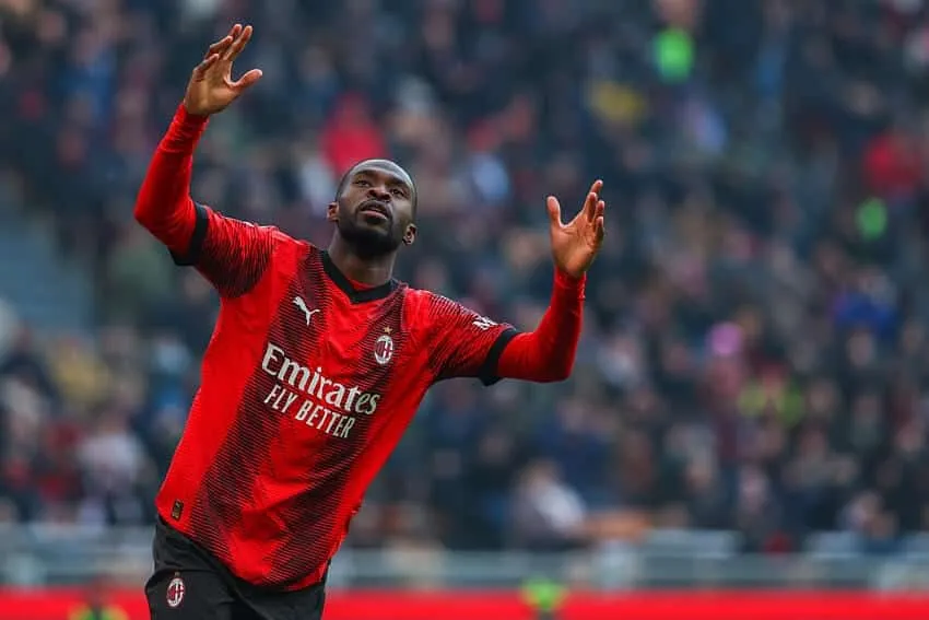 Milan, altro dramma infortuni: lesione tendinea per Tomori, i tempi di recupero