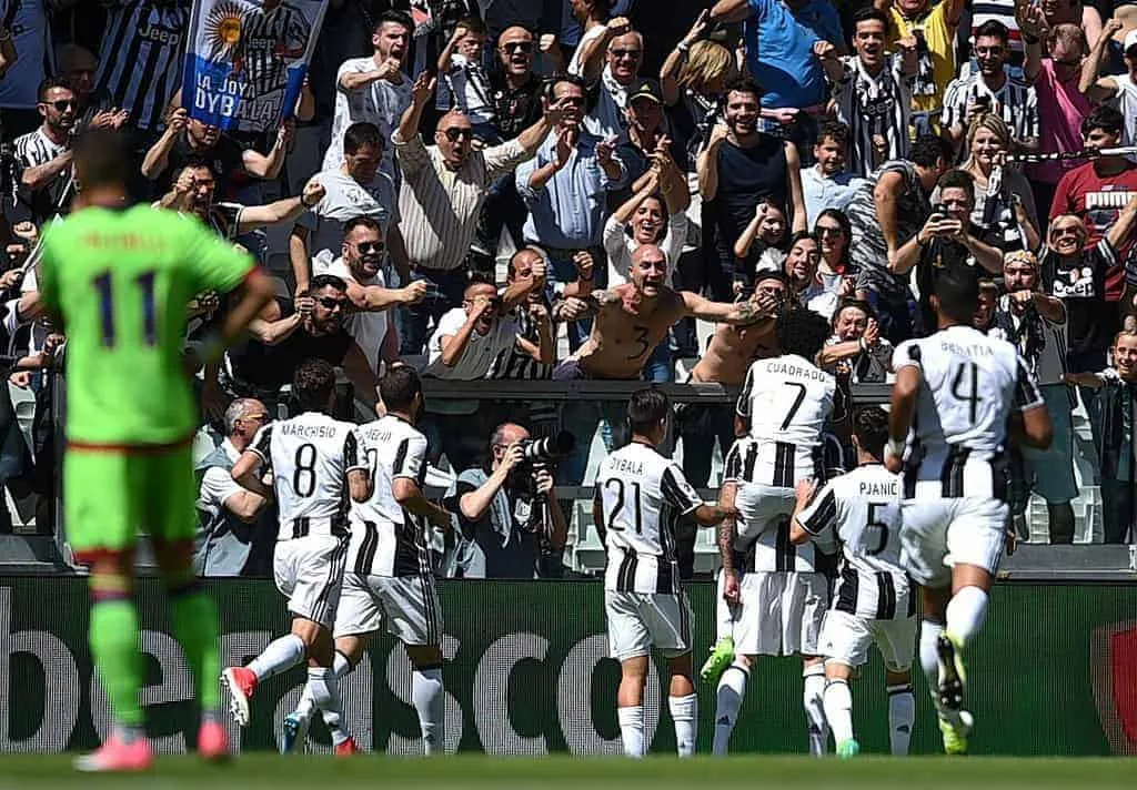 Juventus, l'odio in radio: "Dovrebbe precipitare l'aereo che li porta a Cardiff"