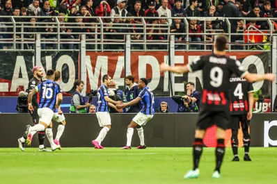 Champions League, Milan-Inter 0-2: Dzeko e Mkhitaryan si prendono il primo derby