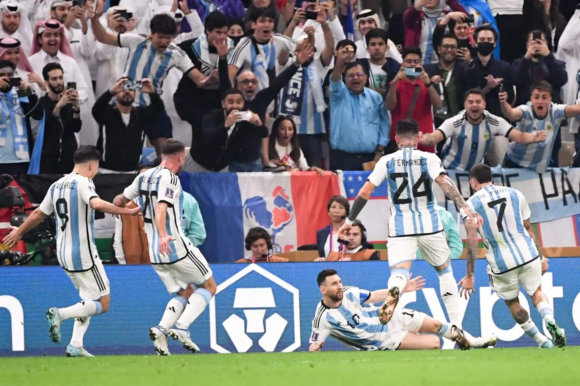 Mondiali di Qatar 2022, Argentina – Francia 3-3 (7-5 d.c.r): Messi con una doppietta regala la coppa del mondo all’Argentina