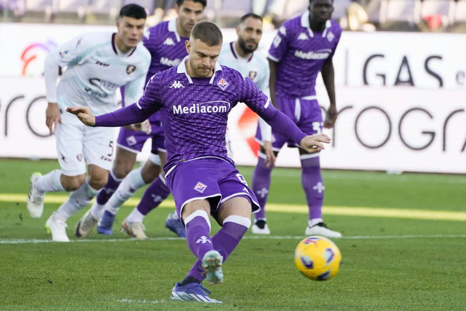 Fiorentina, il primo gol di Beltran inguaia Nzola: come gestire l’attacco viola al fantacalcio