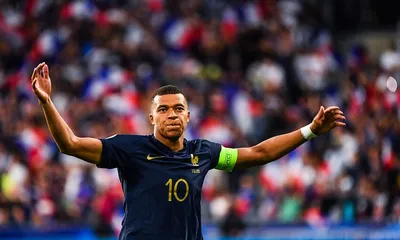 Calciomercato, clamorosa svolta Mbappé: trattative e ufficialità di oggi