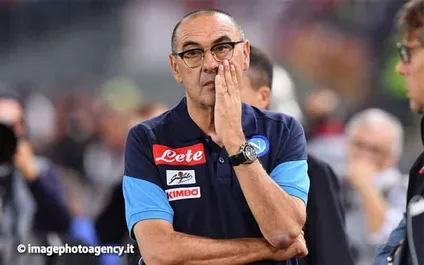 [VIDEO] Napoli, Sarri ad una giornalista: "Sei donna e non ti mando a f…". Poi le scuse