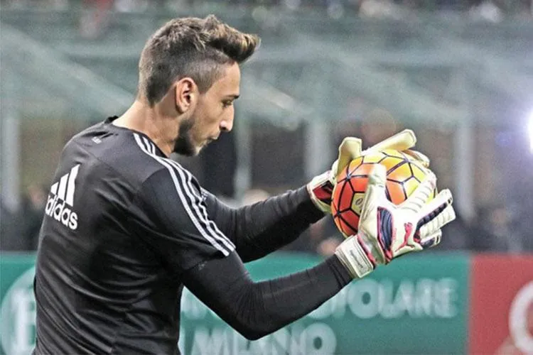 Ex portieri contro Donnarumma. Galli e Albertosi: “Ha tradito il Milan”
