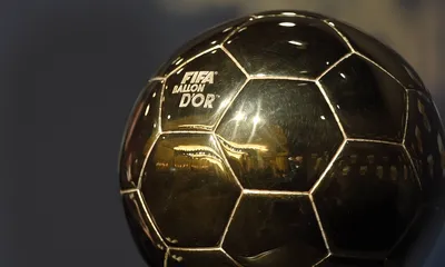 Pallone d&rsquo;oro 2024, via alla cerimonia: quando e dove si assegna e come vederlo in tv e streaming