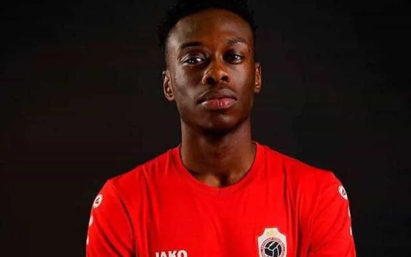 Belgio, che tragedia: morto il 17enne Joel Lobanzo, calciatore del Royal Antwerp