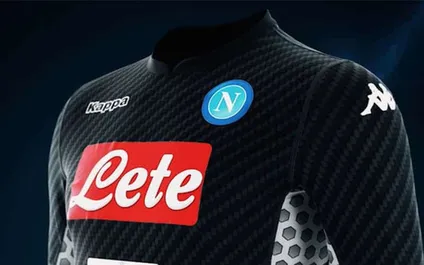 Napoli, presentata la nuova Kombat Karbon: sarà la quarta maglia