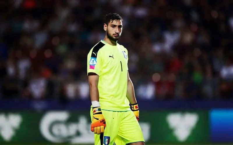 Bacio alla maglia: c'è chi è fedele e chi ha tradito