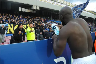 Inter shock, la Curva Nord minaccia Lukaku: “Schifoso, se hai le p… vieni a Milano!”