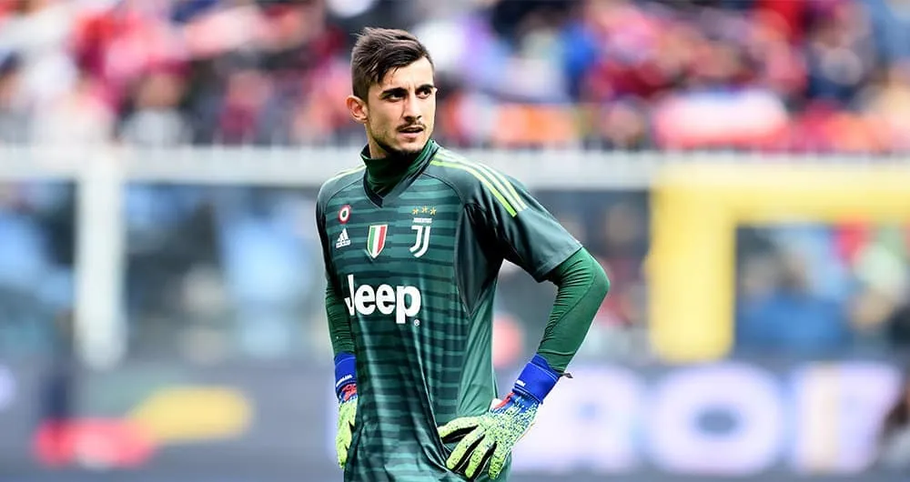 Calciomercato Juventus, casting secondo portiere: spunta Reina