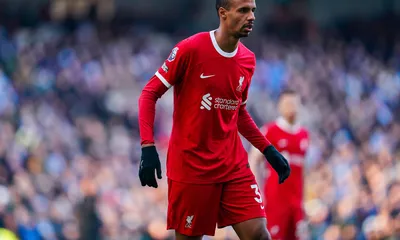 Calciomercato Fiorentina, difesa a pezzi: spunta l&rsquo;idea Matip, un ostacolo per Sutalo