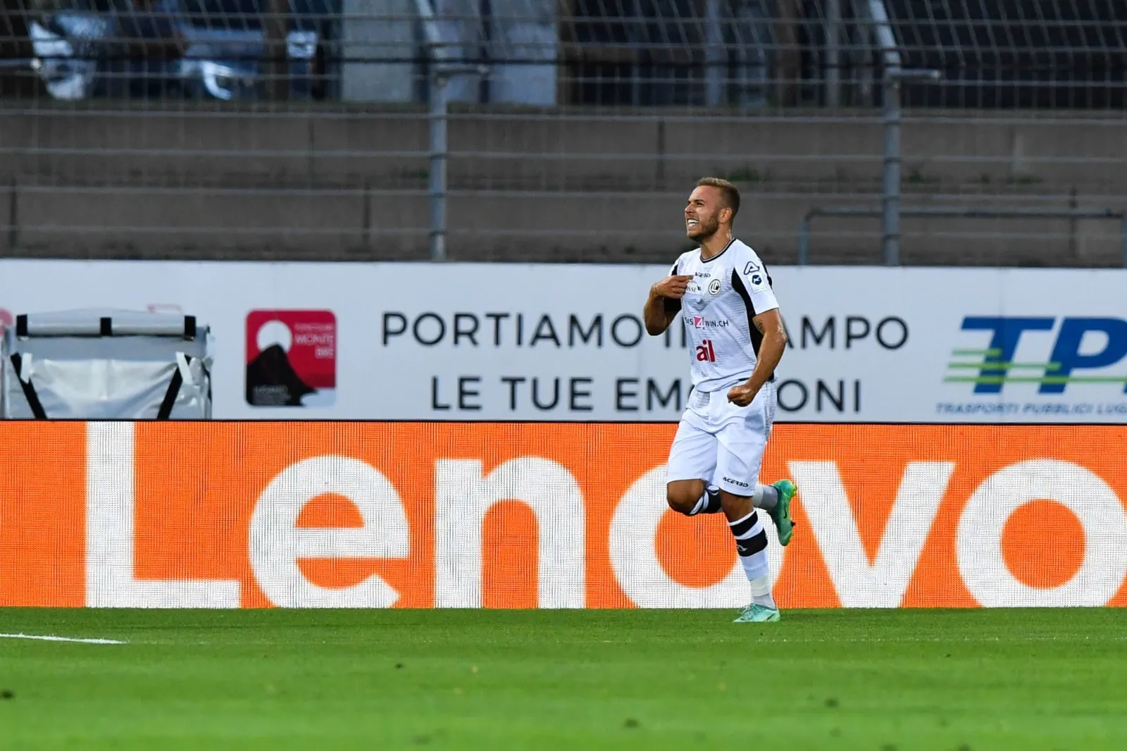 Calciomercato, quante sorprese in Serie A: da Doig a Laurentié, i calciatori rivelazione di inizio stagione