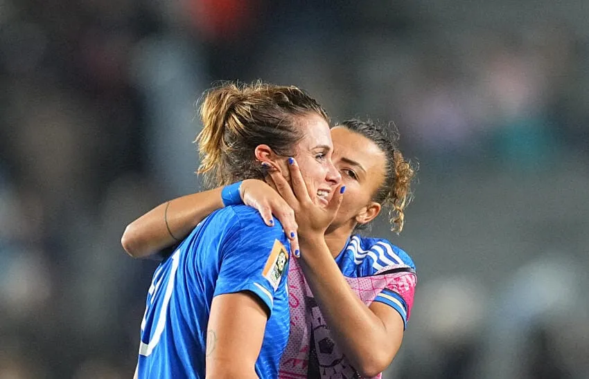 Mondiali femminili, gaffe della Rai in diretta: la Girelli ci ride sui social