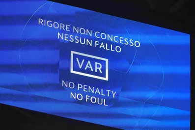 Serie A, colloqui Var-arbitro: da domani la novità epocale