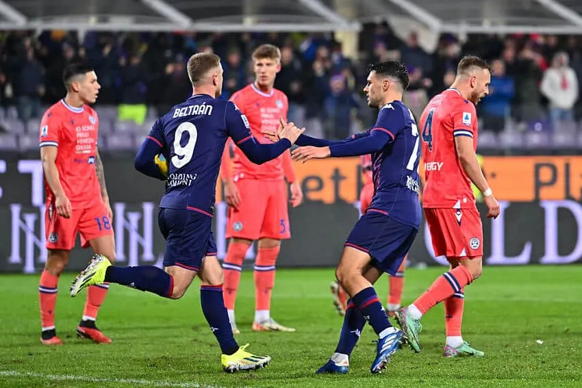 Calciomercato Fiorentina, attaccante ai saluti: via libera per il ritorno in patria