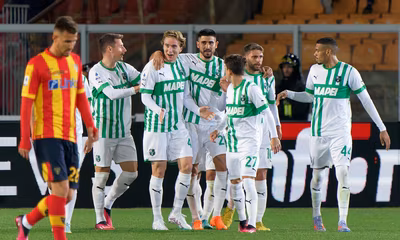 Calciomercato Fiorentina, si pesca in casa Sassuolo: arriva uno dei centrocampisti top al fantacalcio nell&rsquo;ultima stagione