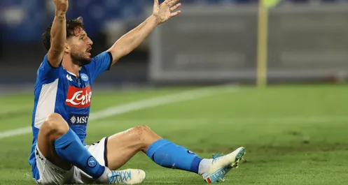 Napoli, infortunio Mertens: trauma distorsivo di secondo grado alla caviglia