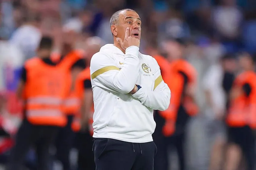 Napoli, chi è Francesco Calzona: il nuovo allenatore pronto al doppio impiego