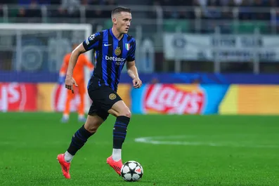 Verso Inter-Juve, caccia al vice Calhanoglu: un’idea inedita stuzzica il tecnico