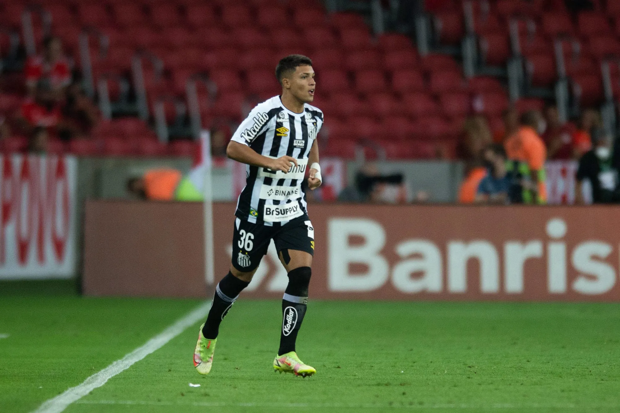 Calciomercato Roma, chi &egrave; Marcos Leonardo e quale &egrave; la clausola da pagare al Santos