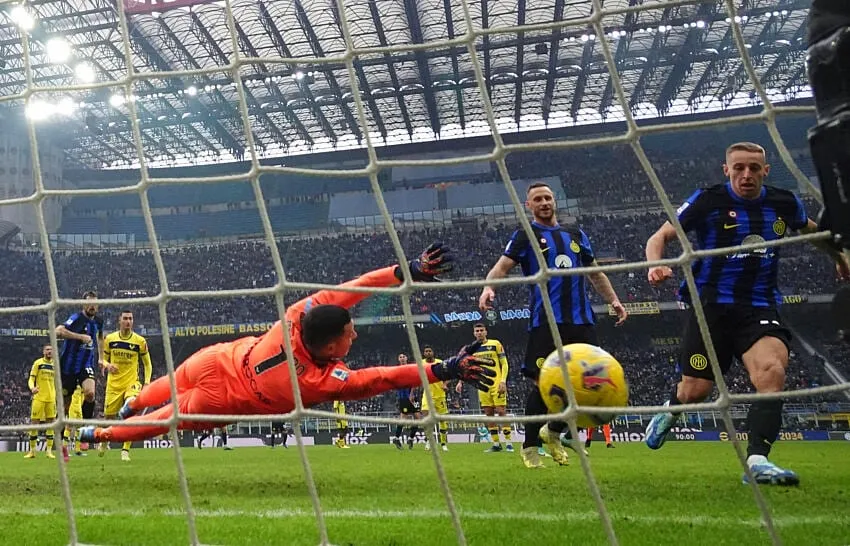 VAR, Rocchi ammette: “Ecco gli 8 errori evidenti da inizio anno”. Ci sono 2 gol dell’Inter