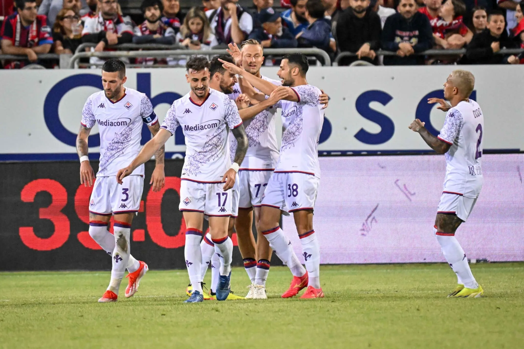 Verso Olympiacos-Fiorentina, tutte le finali di Conference League con squadre italiane: rivincita Viola