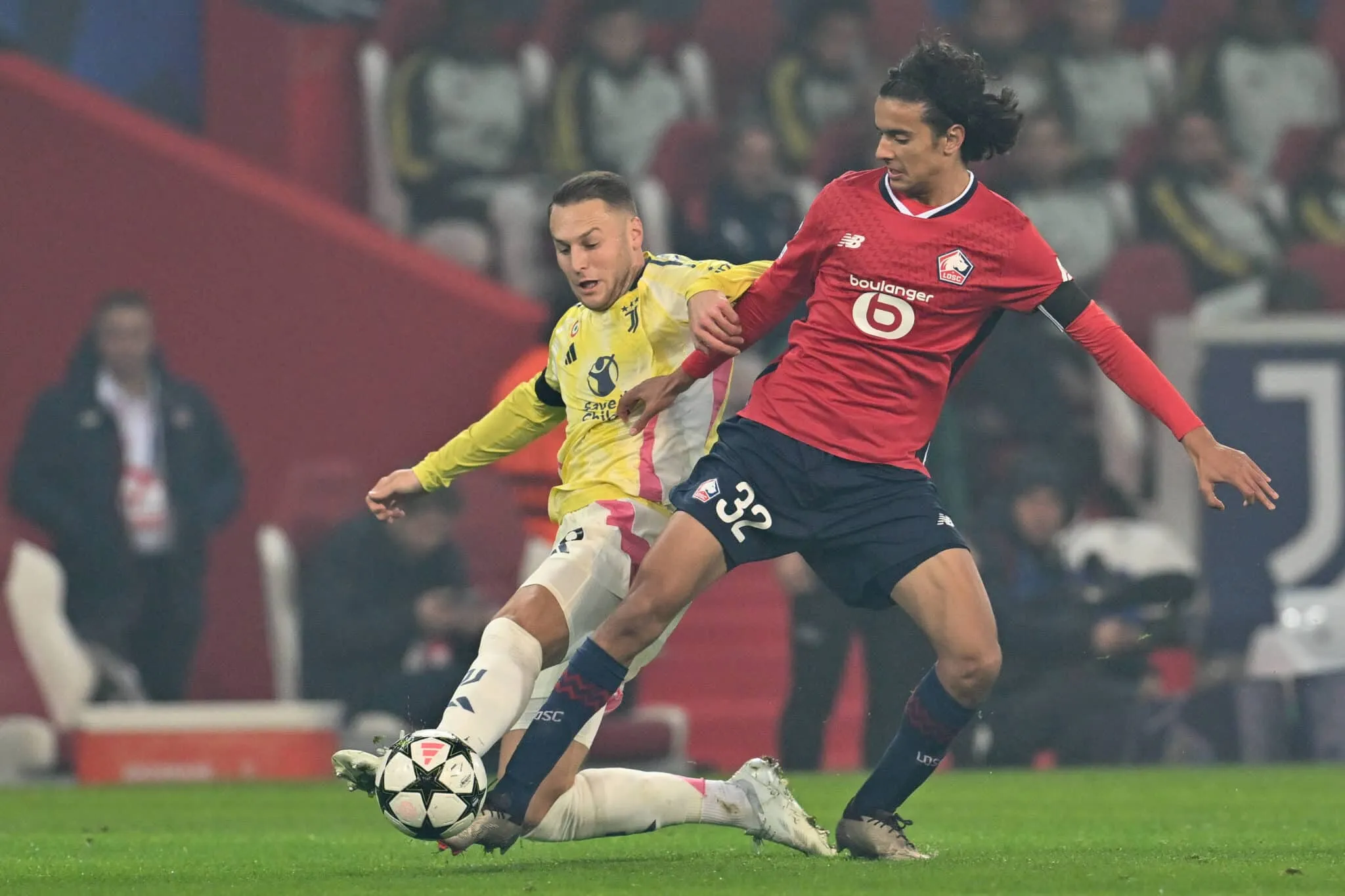 Calciomercato, chi &egrave; Bouaddi: il baby Rabiot lanciato da Fonseca che fa impazzire Milan e Juve