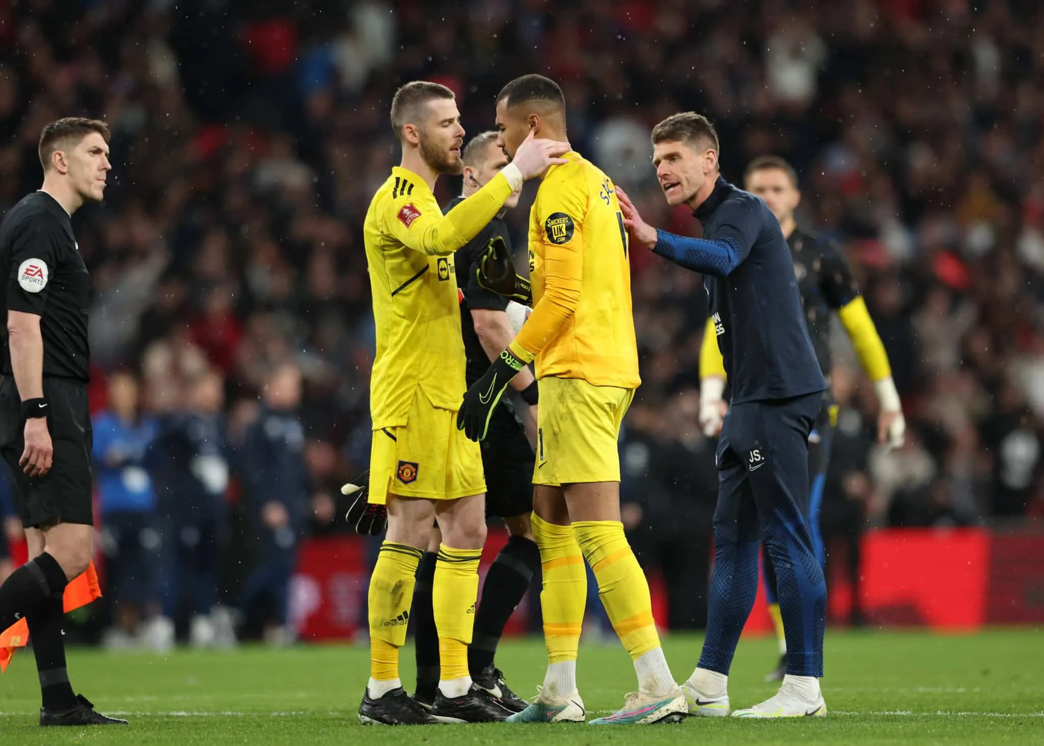 Calciomercato, due volte portiere dell’anno in Premier strizza l’occhio alla Serie A: il Genoa ci prova