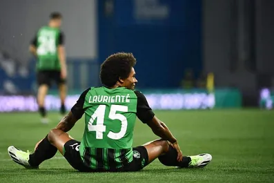 Fantacalcio, si è bloccato Laurienté: come comportarsi con l’ala del Sasssuolo