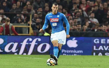 Napoli, perfettamente riuscito l’intervento di Chiriches: i tempi di recupero