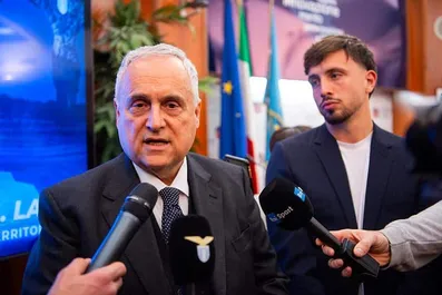 Calciomercato Lazio, ansia per il colpo entro il gong: Lotito annuncia, ma la trattativa è in chiusura!