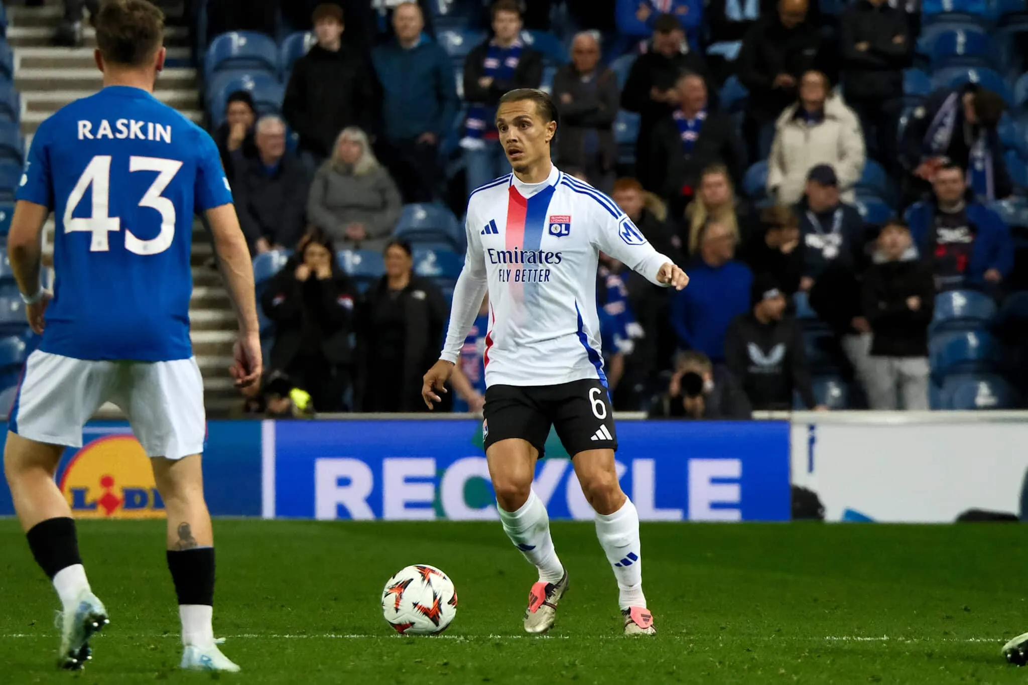 Calciomercato, il Como si rifà il centrocampo: chi è Caqueret, l’elegante promessa delle giovanili della Francia