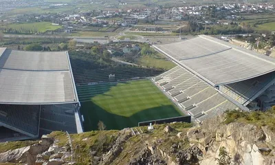 I 5 stadi più curiosi del mondo: dal Sud America all’Europa