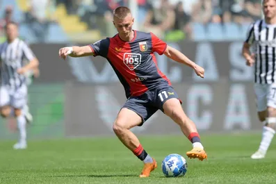 Calciomercato Genoa, tutti vogliono Gudmundsson: gli occhi di 3 big sul gioiello rossoblu