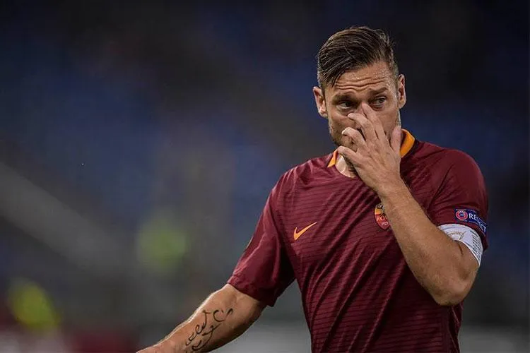 Totti: "In Champions è un girone difficile per noi. Il premio è importantissimo"