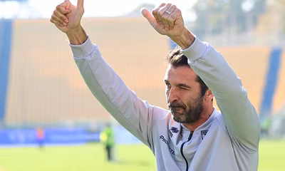 Addio al calcio di Buffon: gli omaggi social pi&ugrave; belli da compagni e avversari