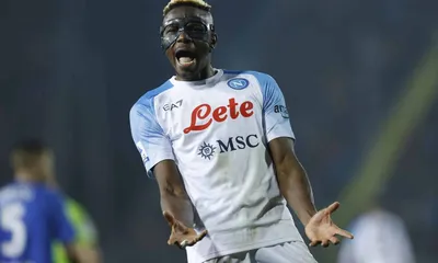 Calciomercato, Osimhen tentato dal PSG: Icardi e Paredes le chiavi per arrivare al bomber del Napoli