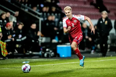 Calciomercato Serie A: chi è Isaksen, l’ala danese obiettivo di Milan e Fiorentina per gennaio